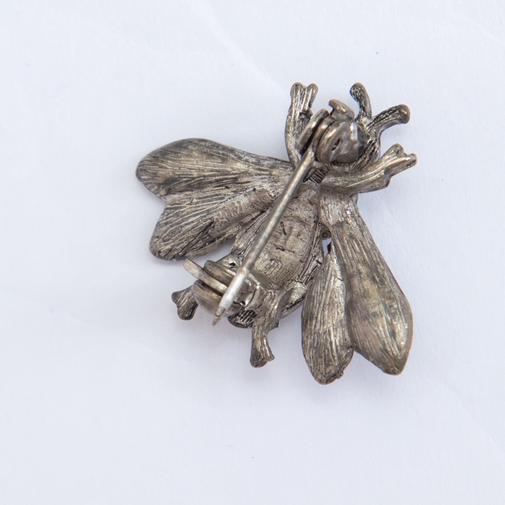 Antique look pewter neutral honey bee brooch with stones dainty unique style - Picture 5 of 5